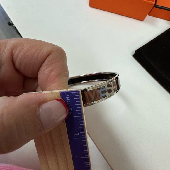 Hermès Enamel Bangle Bracelet with Box & Dust Bag - Picture 9 of 10